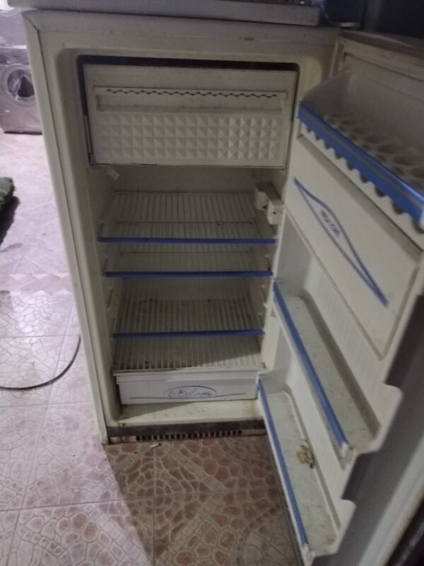 2025/10/1000000689-scaled.jpg ثلاجه ايديال معدل ٨ قدم