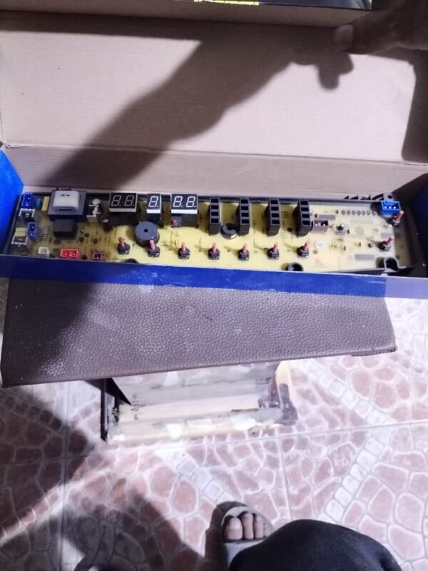 2025/11/1000000839-scaled.jpg كارته فوق اتوماتيك يونوفرسال