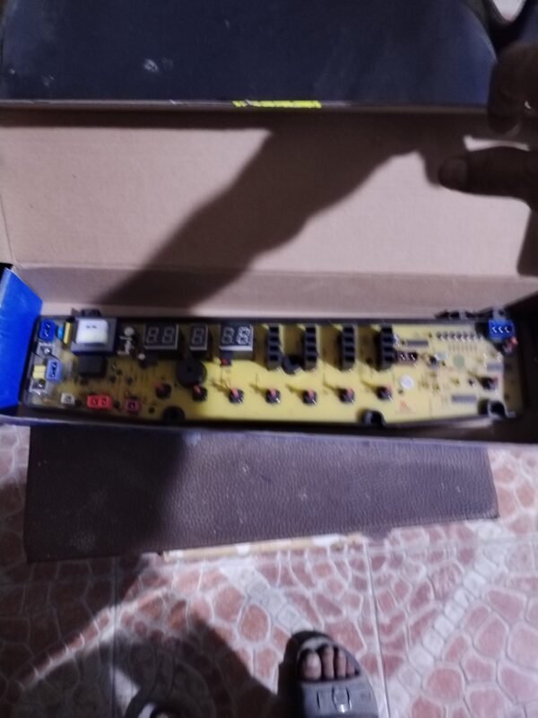 2025/11/1000000840-scaled.jpg كارته فوق اتوماتيك يونوفرسال